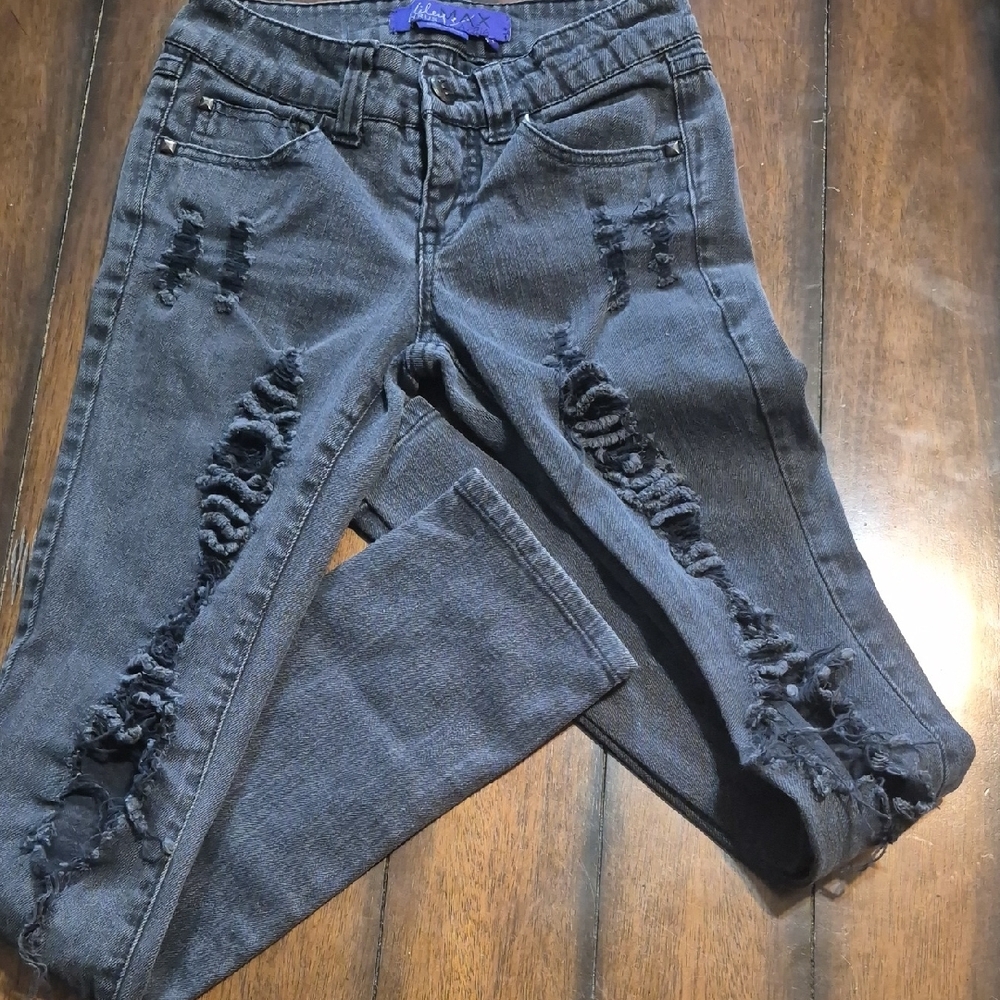 Edgy Gray Distressed Skinny Jeans